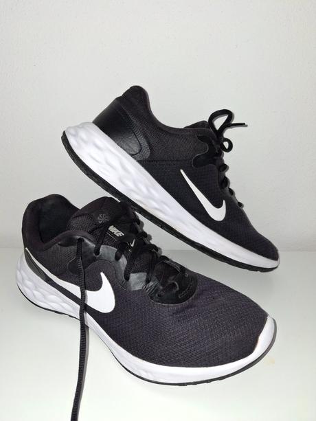 Vzdušné odľahčené tenisky nike vyborny stav, nike,42