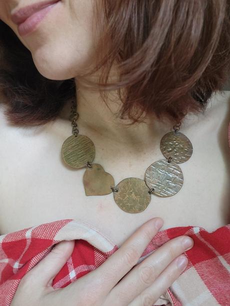 Medené šperky a drahé kamene, 