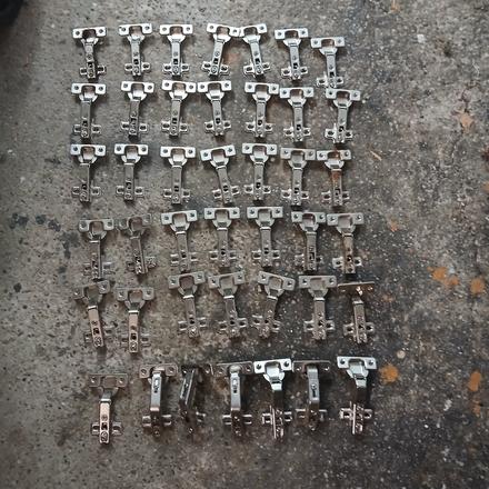 Panty na skrinove dvere cca 40ks, 