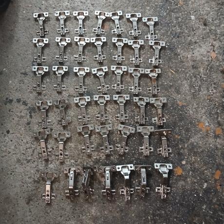 Panty na skrinove dvere cca 40ks, 