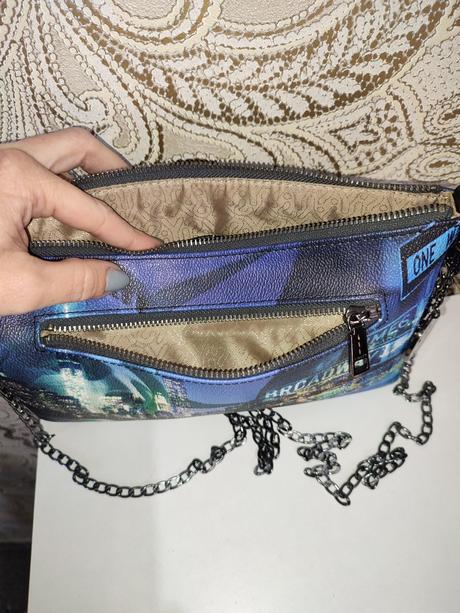 Kabelka crossbody,
