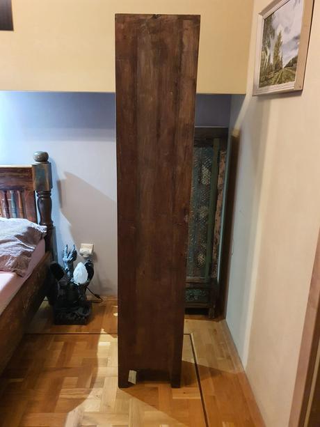 Dve krásne drevené kúpeľňové skrinky, 