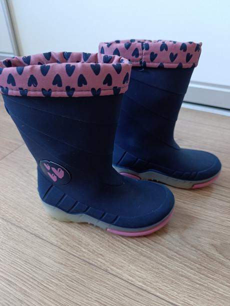 Gumáky 24/25, lupilu,24