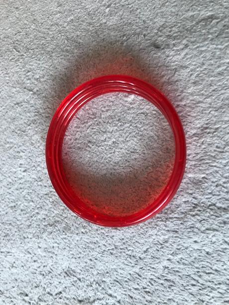 Naramky krasne 3 ks, priesvitnej cervenej farby,