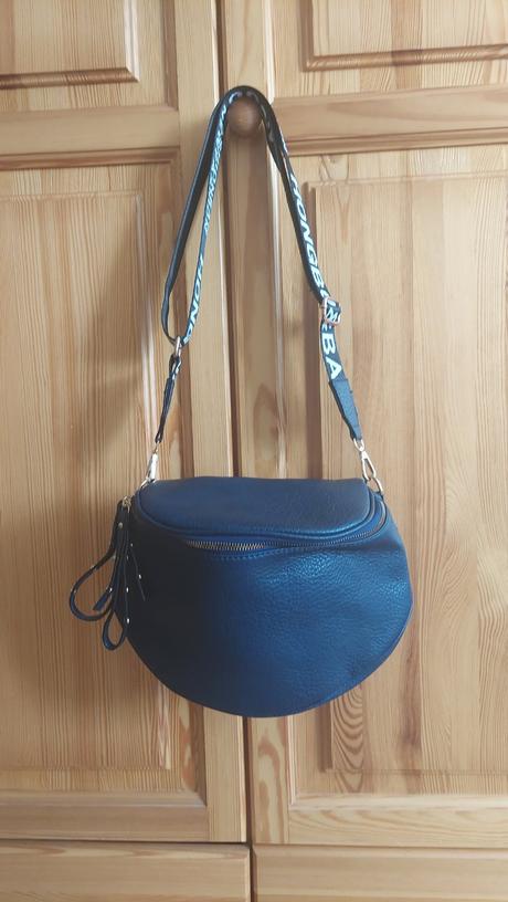 Crossbody kabelka,