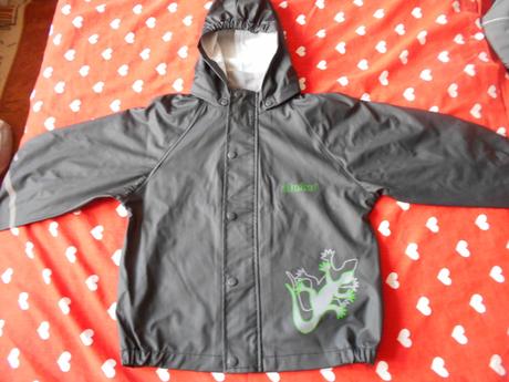 Bunda do dažďa, 98