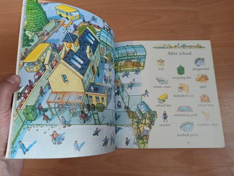 It the town - picture word book, 