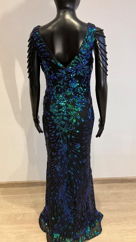 Luxusné trblietavé večerné šaty, m