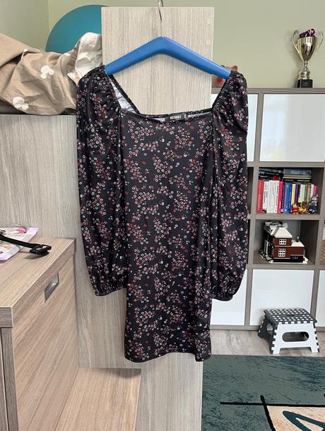 Kvietkované šaty, xs