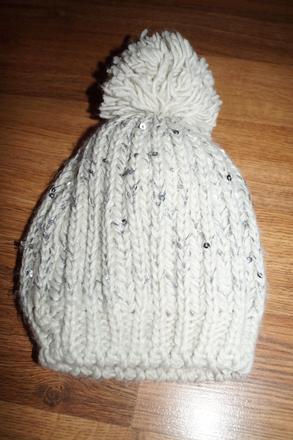 Ciapka s flitrami, 116