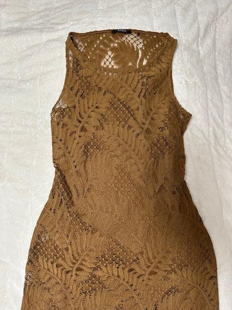 Čipkované šaty v koňakovej farbe guess originál, guess,l