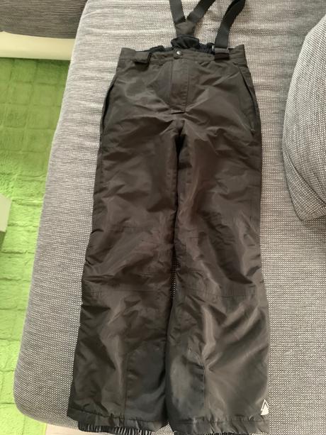 Nohavice na zimu, 140
