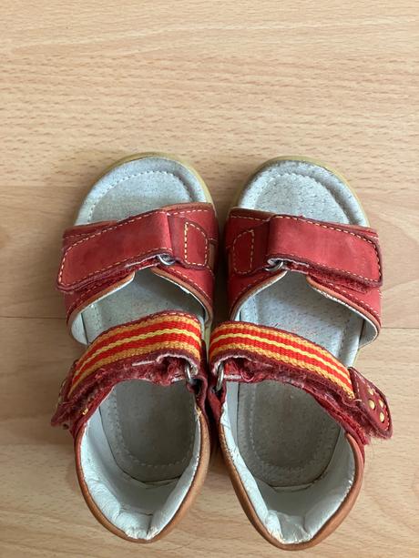 Červené sandálky, bären-schuhe,22