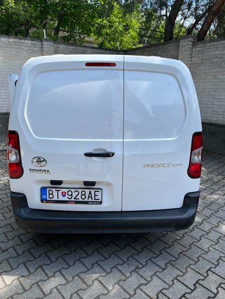Predám auto toyota proace city,