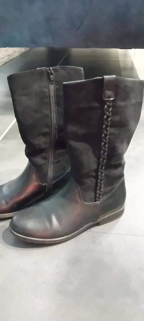 Čižmy na jeseň s poštou, graceland,35