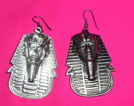 Egyptske nausnicky vacsie,