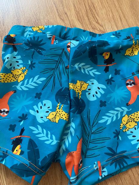 Kratasove plavky, 80