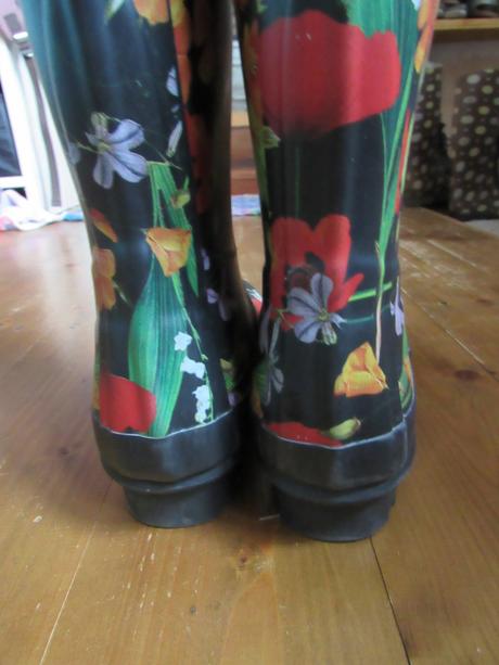 Kvetinkové gumáky, 36