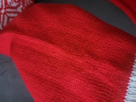 Krásne pletené šaty,