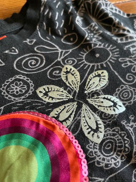 Tričko desigual s mandalami 134/140, desigual,134