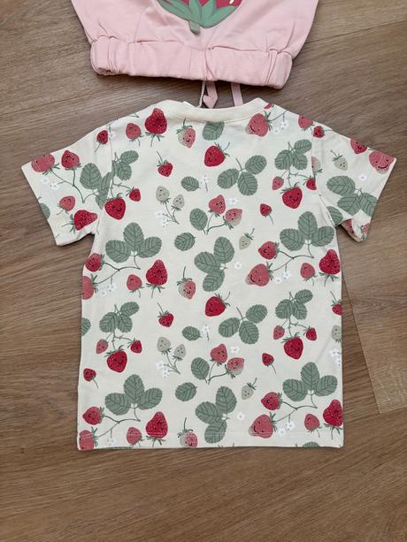 Set s jahodami vel.92, lindex,92