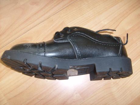 Poltopanky s hrubsou gumovou podrazkou, 34