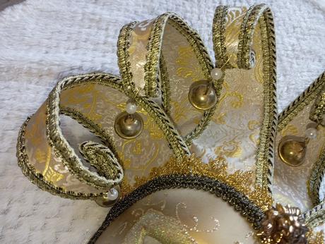 Benátska maska so zvončekmi, 