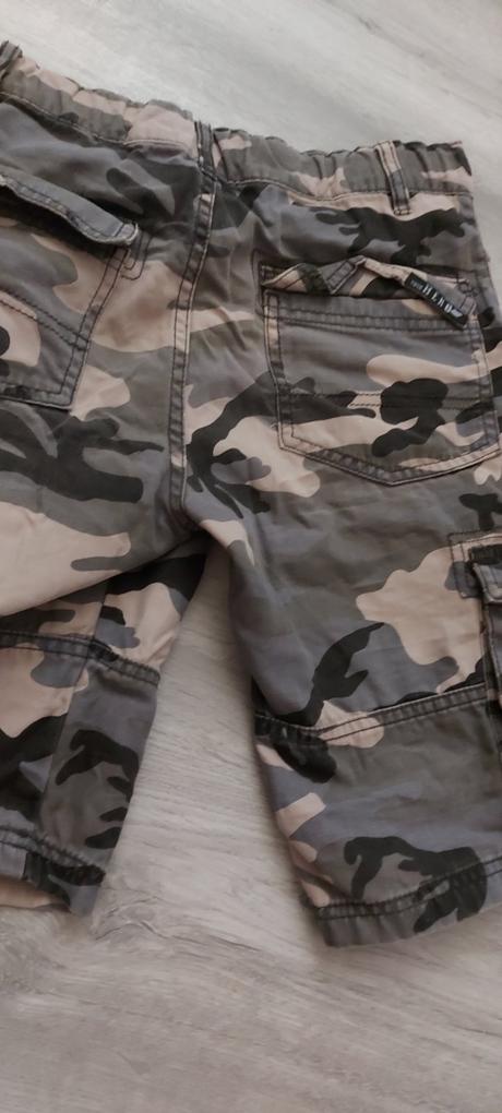 Maskáčové kapsáčové kraťasy, f&f,140