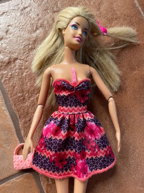 Barbie s kabelkou,