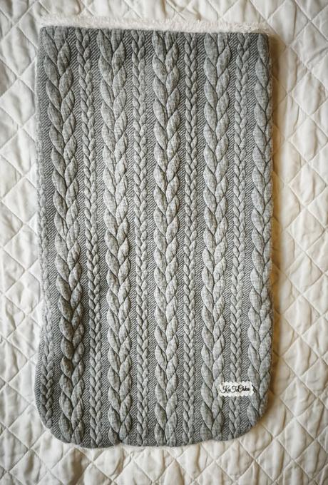 Nosiaci nákrčník, m