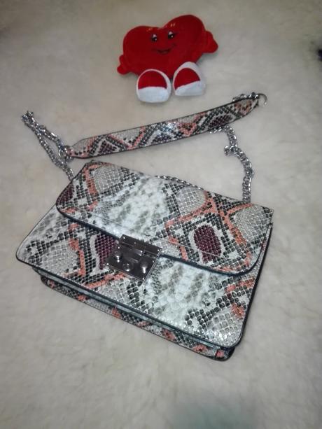 Kabelka na rameno.stradivarius, 