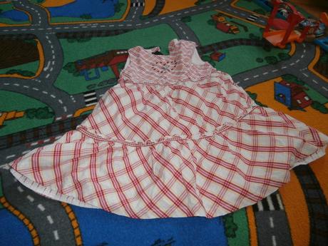 Dievčenské šatky, 104