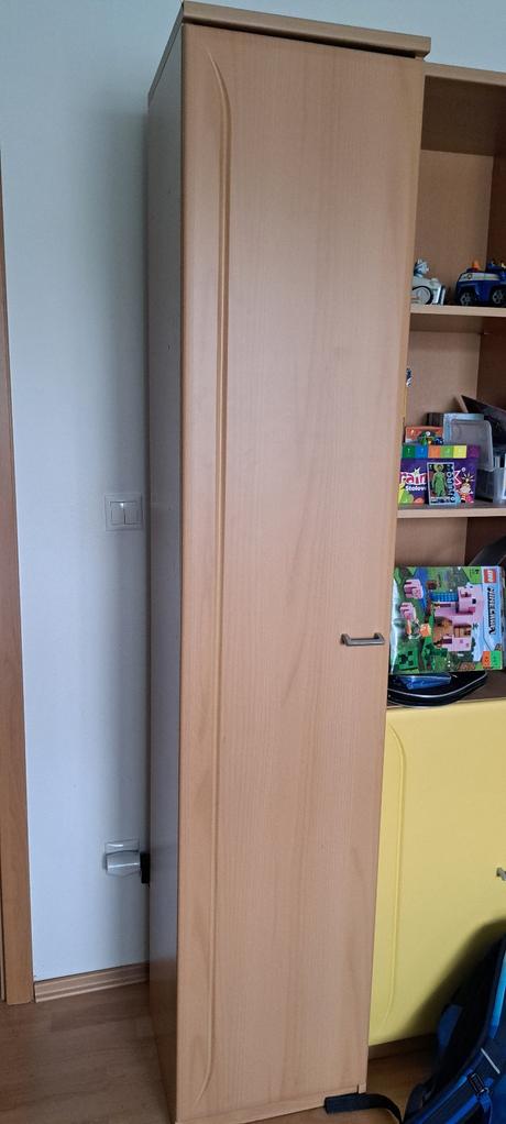 Detská izba s písacím stolíkom, 