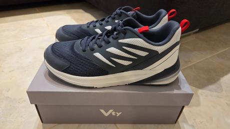 Tenisky - nové - vn.dlzka 25,0cm, deichmann,39