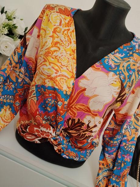 Farebná boho crop blúzka s viazaním, 38 / m