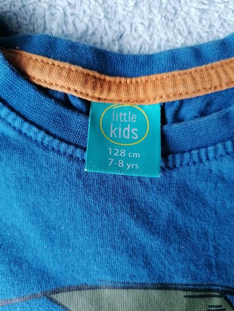 Farebné tričká, 128