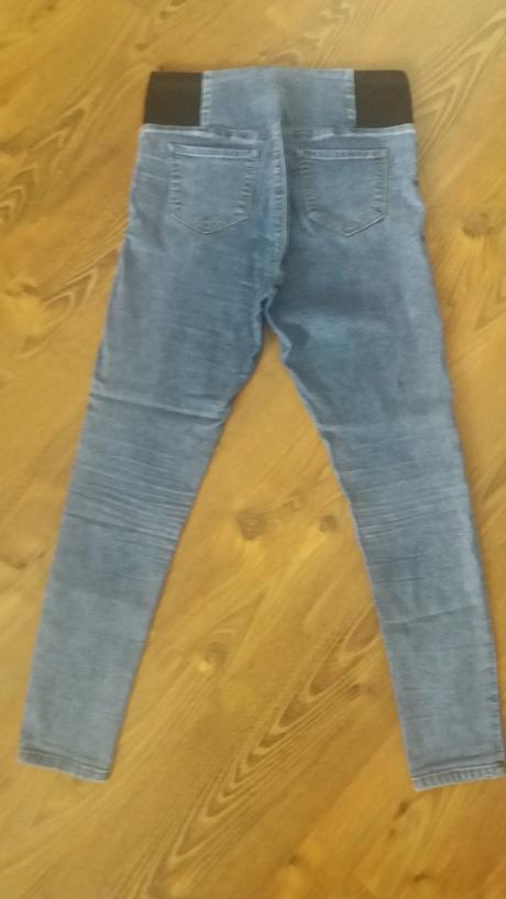 Legíny v podobe rifiel, 164