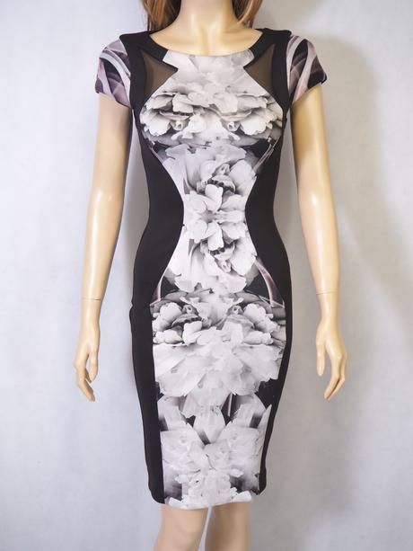 Elegantné šaty rinascimento, s