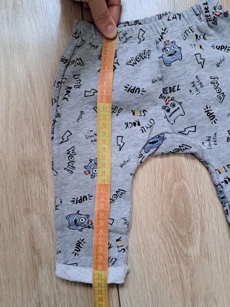 Benetton tepláky, benetton,68