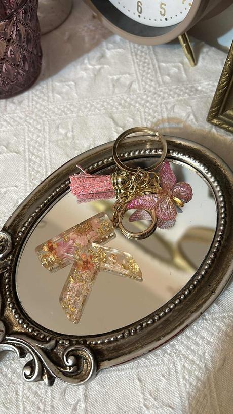 5 eur - ihneď k odberu - kľúčenky s písmenkom, 