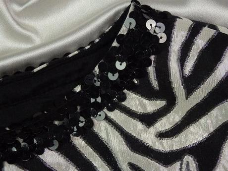 Luxusné elegantné šaty, s