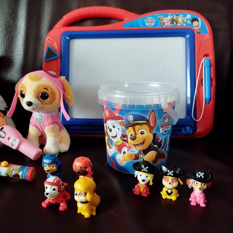 Balík hračiek paw patrol,