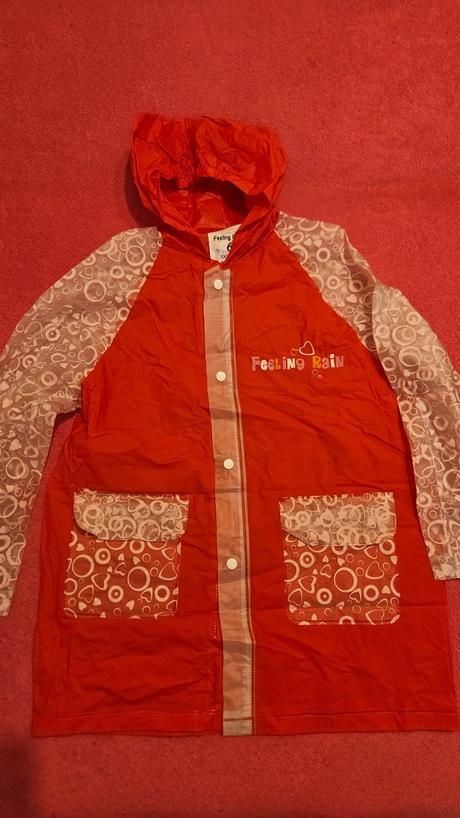 Dievčenský pršiplášť, 122