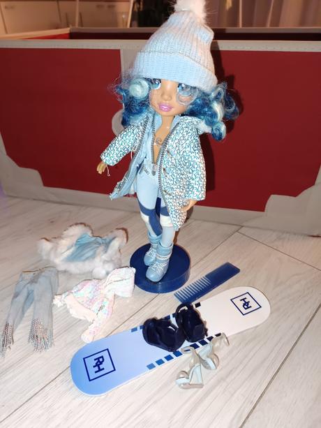 Bábika rainbow high,