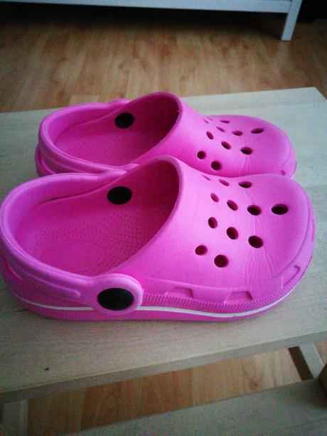 Crocs, crocs,25