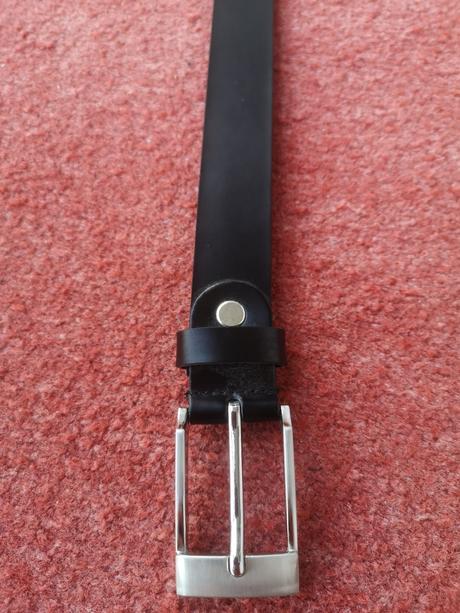 Tresanti pánsky kožený opasok veľkosť 85cm(32-34), 