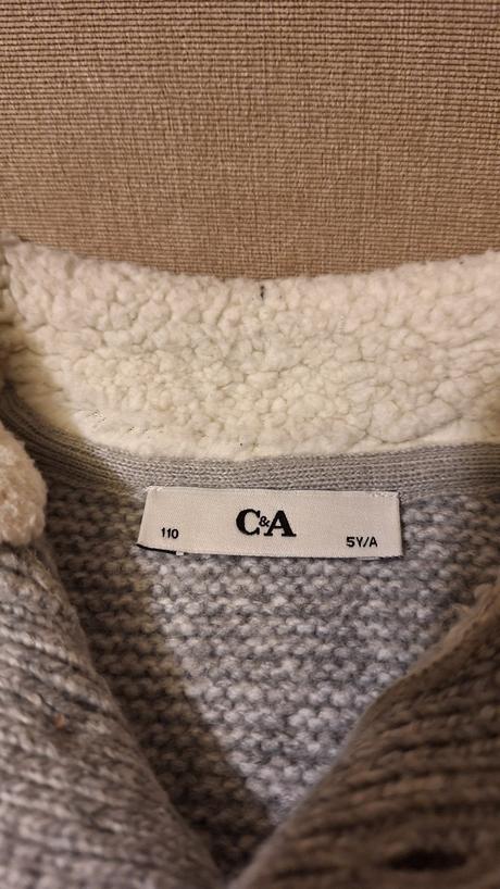 Zimny  svetrík c.a, c&a,110