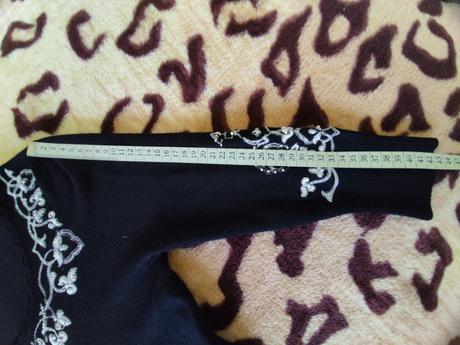 Elegantny pulover s perlickami a 3/4 rukavom, 38