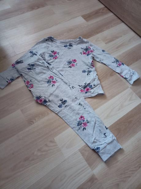 Balík oblečenia 122-128, 122–134