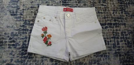 Šortky s, s